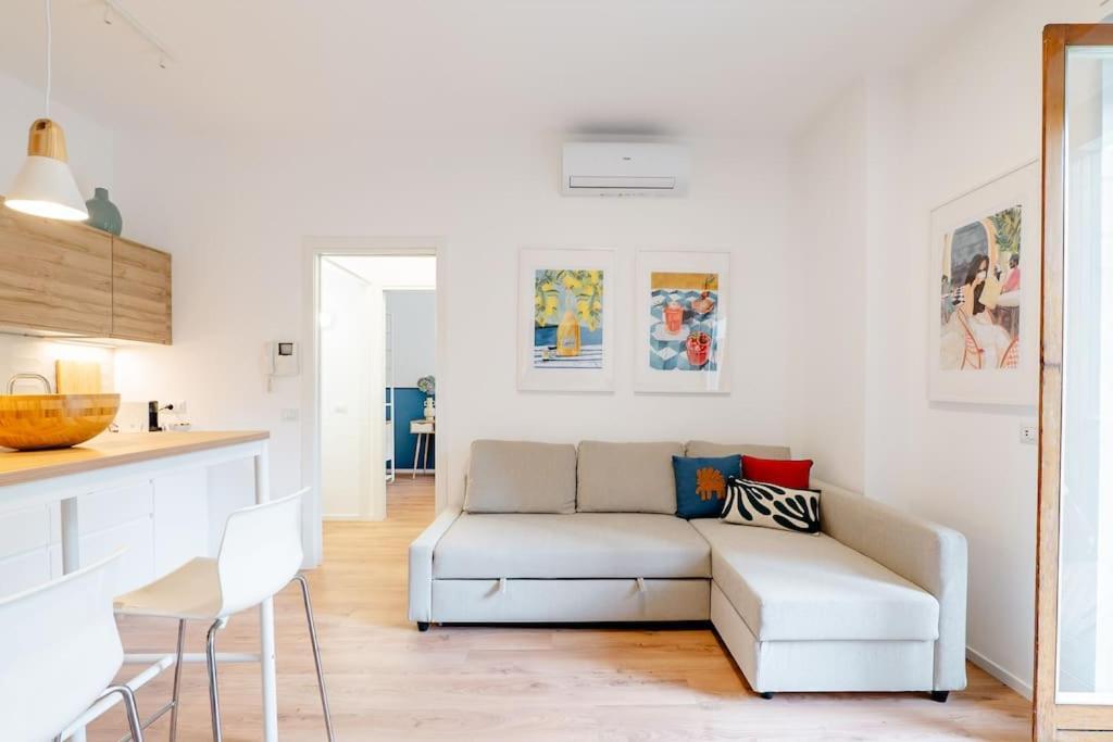 Luxury 1 Bedroom Apartment, Close To San Siro, Fiera And 10 Min Metro To Duomo Mediolan Zewnętrze zdjęcie