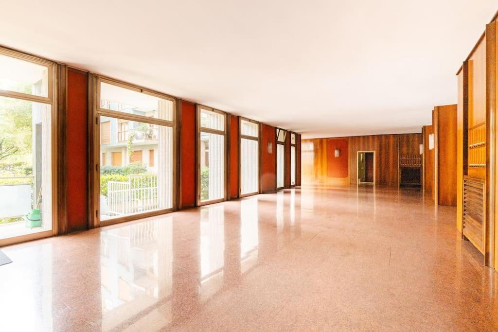 Luxury 1 Bedroom Apartment, Close To San Siro, Fiera And 10 Min Metro To Duomo Mediolan Zewnętrze zdjęcie